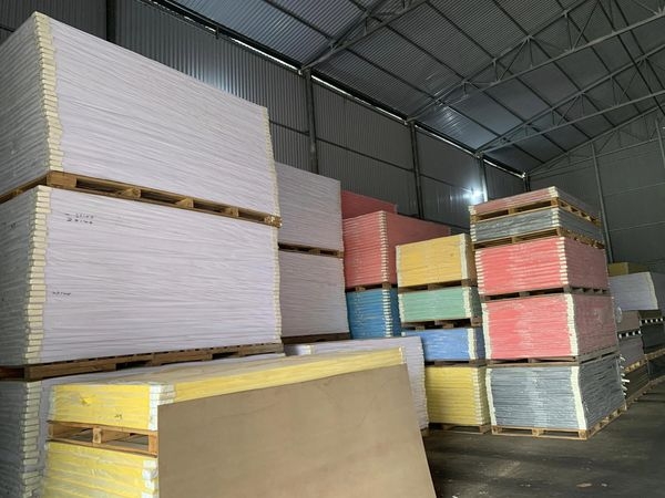 Tấm Formex màu đen, vàng, đỏ, xanh lá, xanh tím, nâu